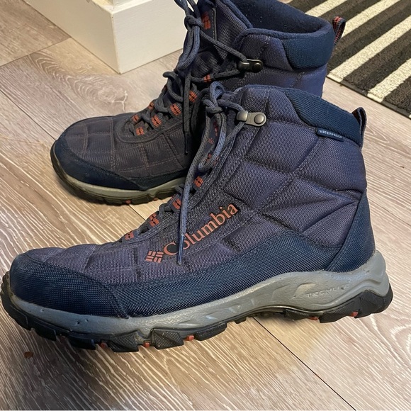 Columbia Firecamp Boots Waterproof Hiking Trail Blue Quilted Size 9 - Picture 7 of 9